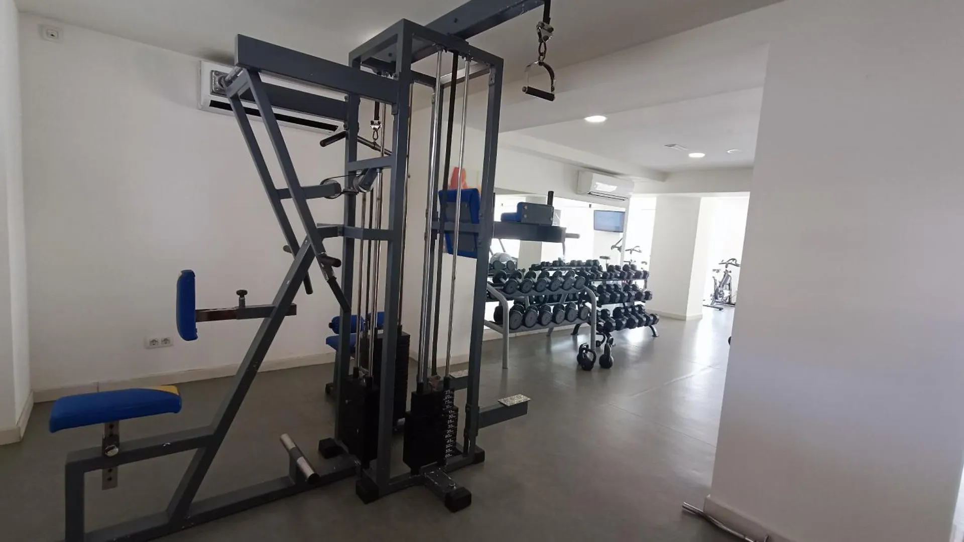 טורמולינוס Wintowinrentals Luxury Apartment In Hotel Ocean House ספרד