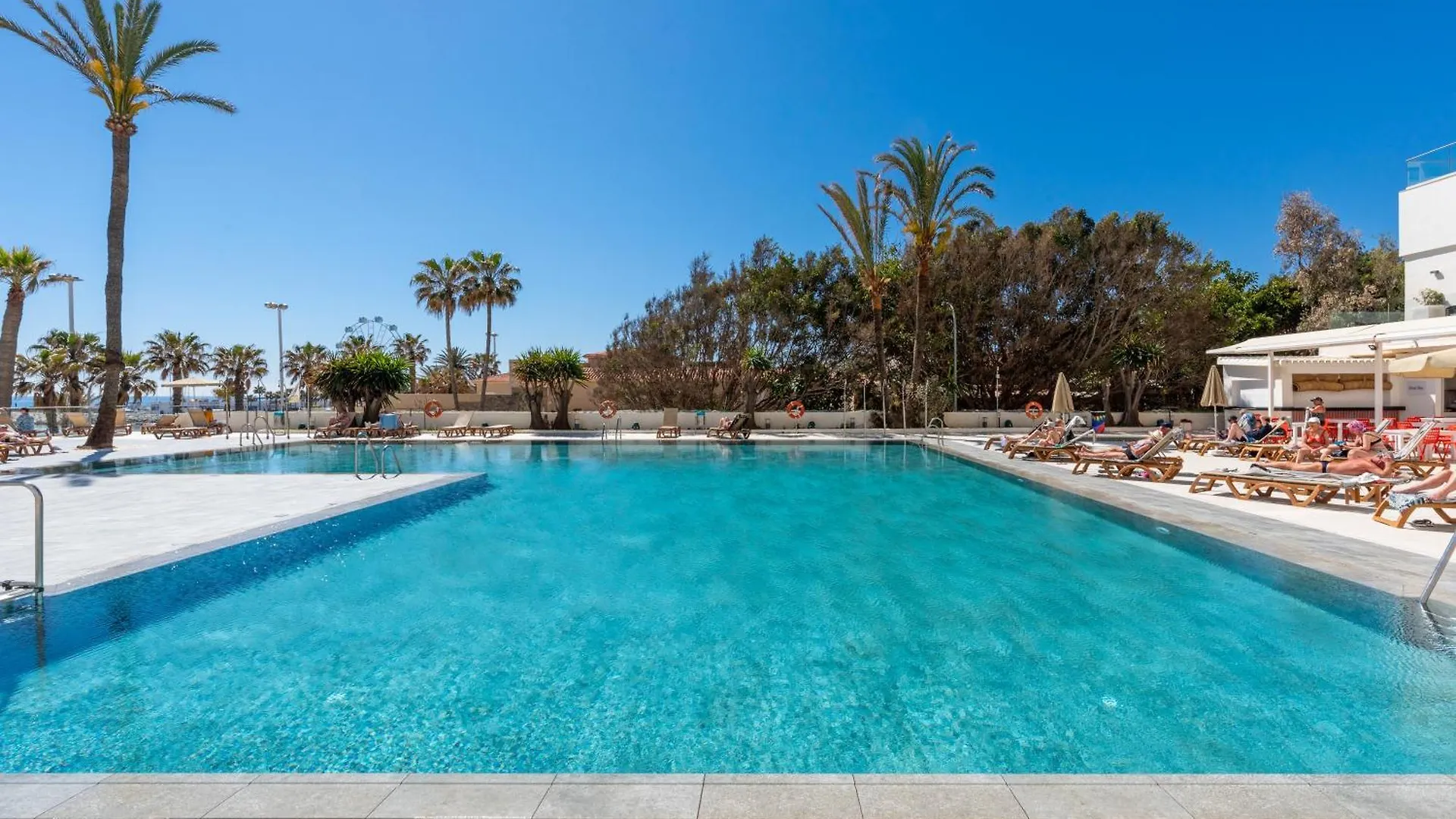 טורמולינוס Wintowinrentals Luxury Apartment In Hotel Ocean House ספרד