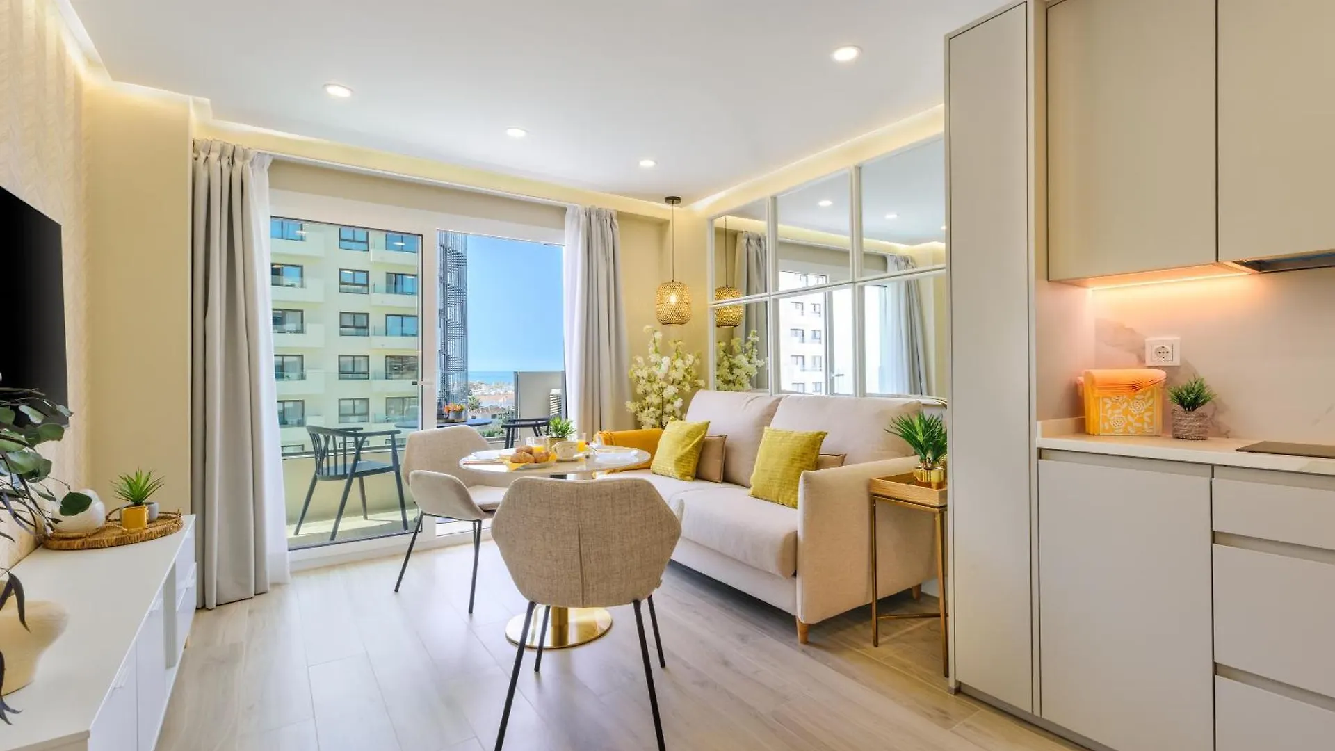 Wintowinrentals Luxury Apartment In Hotel Ocean House Torremolinos