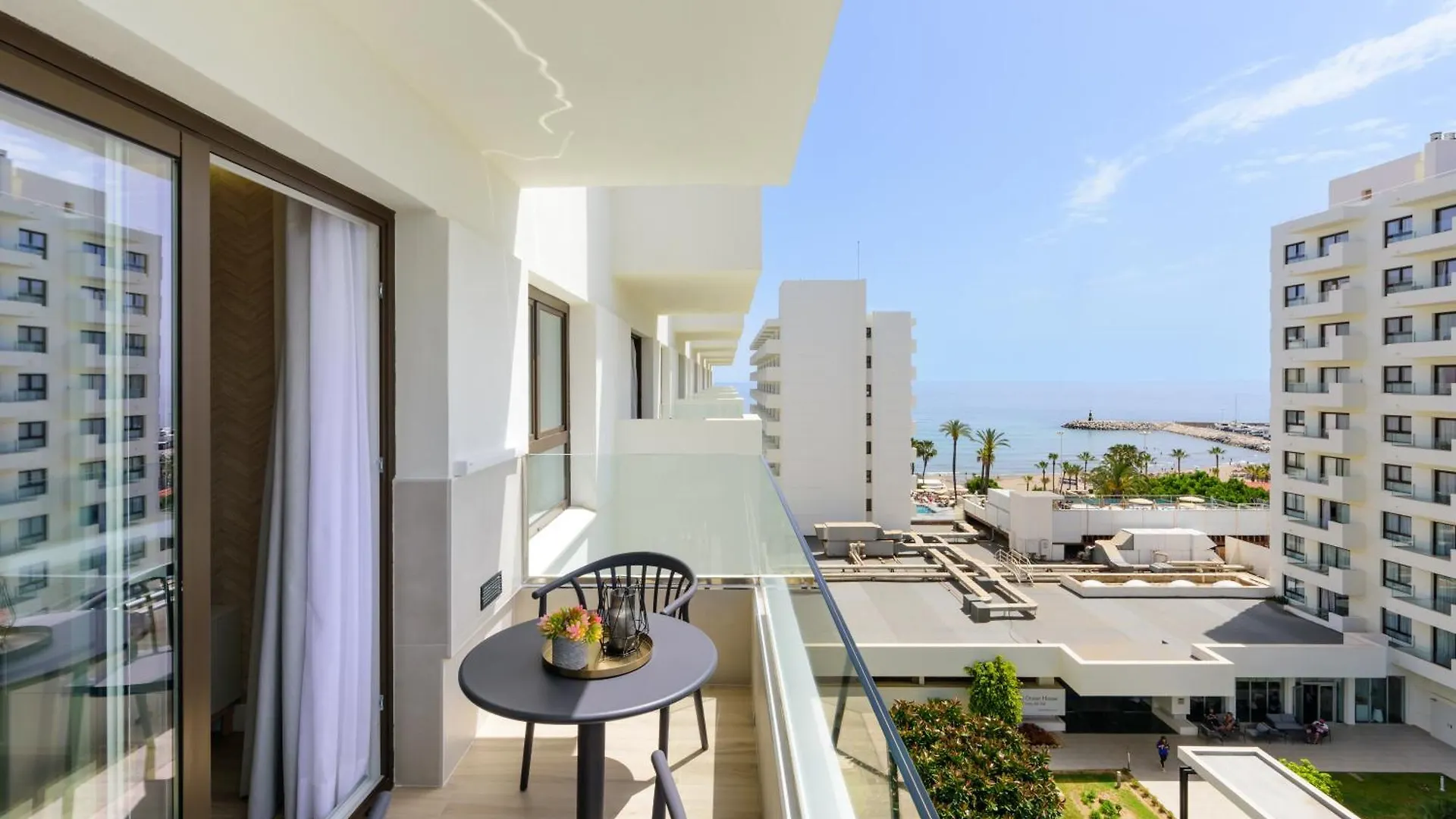 Wintowinrentals Luxury Apartment In Hotel Ocean House Torremolinos Spain