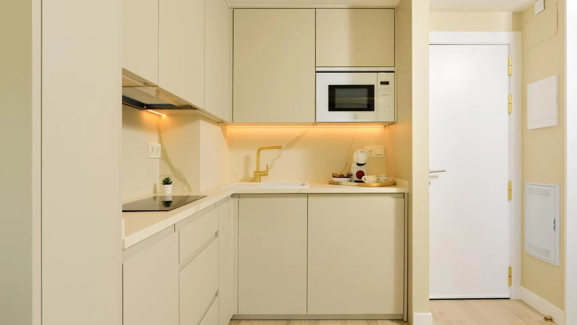 Wintowinrentals Luxury Apartment In Hotel Ocean House Торремолинос