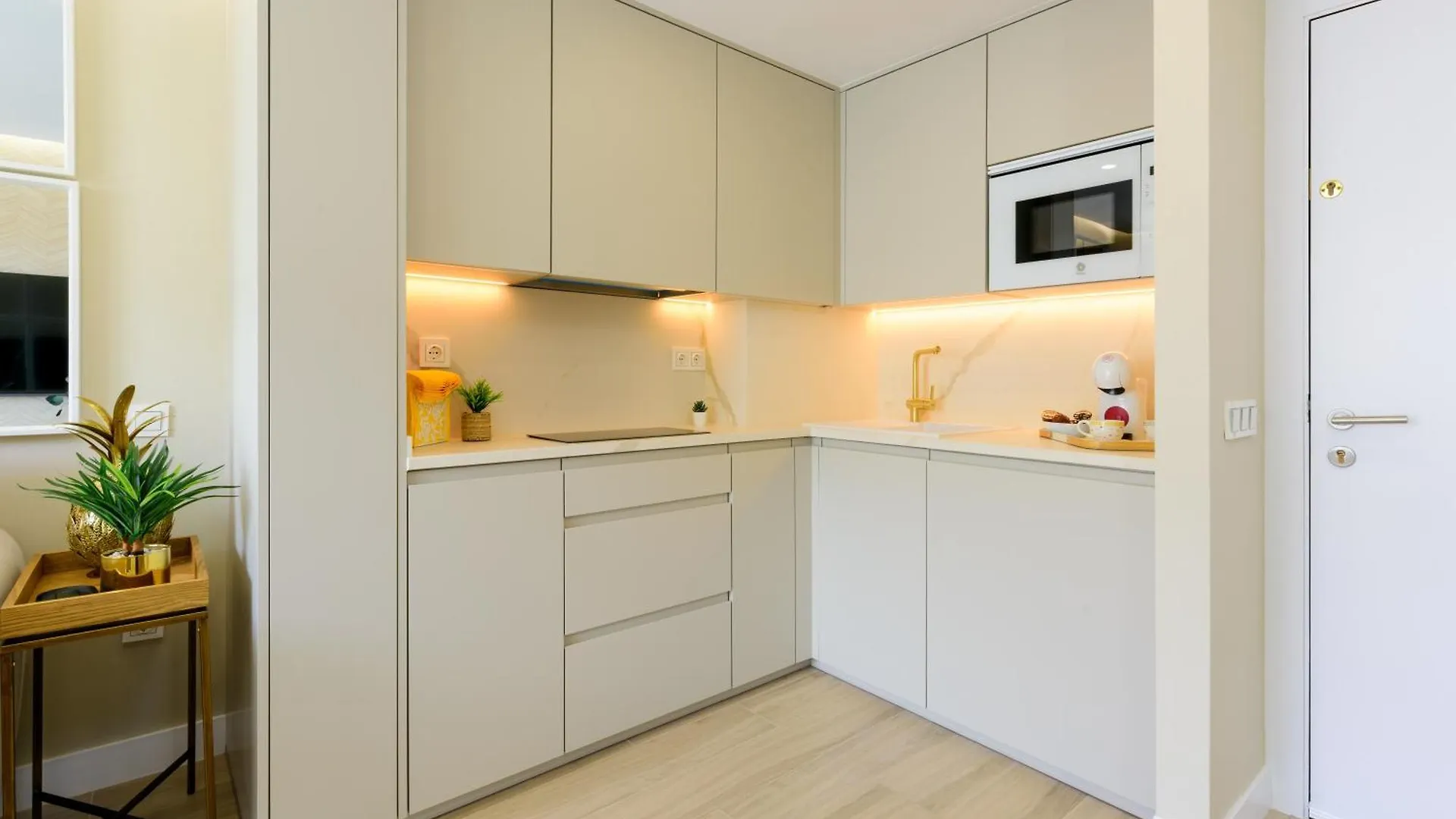 Wintowinrentals Luxury Apartment In Hotel Ocean House Торремолинос